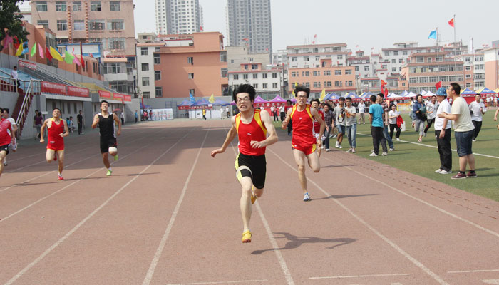 金沙威尼斯欢乐娱人城在金沙威尼斯欢乐娱人城2013年田径运动会上取得优异成绩