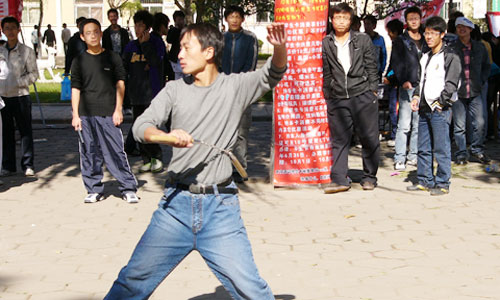 展示自我的平台 陶冶情操的沃土—金沙威尼斯欢乐娱人城各社团开始纳新