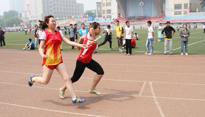 金沙威尼斯欢乐娱人城在金沙威尼斯欢乐娱人城2013年田径运动会上取得优异成绩