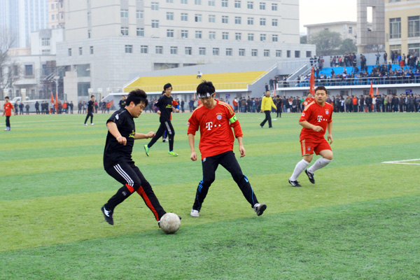 金沙威尼斯欢乐娱人城代表队获得金沙威尼斯欢乐娱人城2011年度大学生足球联赛亚军